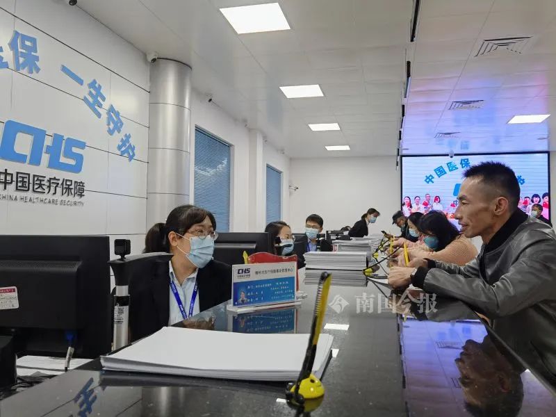 五指山最新柳州市医保换现金方法分析(最方便真实的五指山柳州医保卡换现金方法)